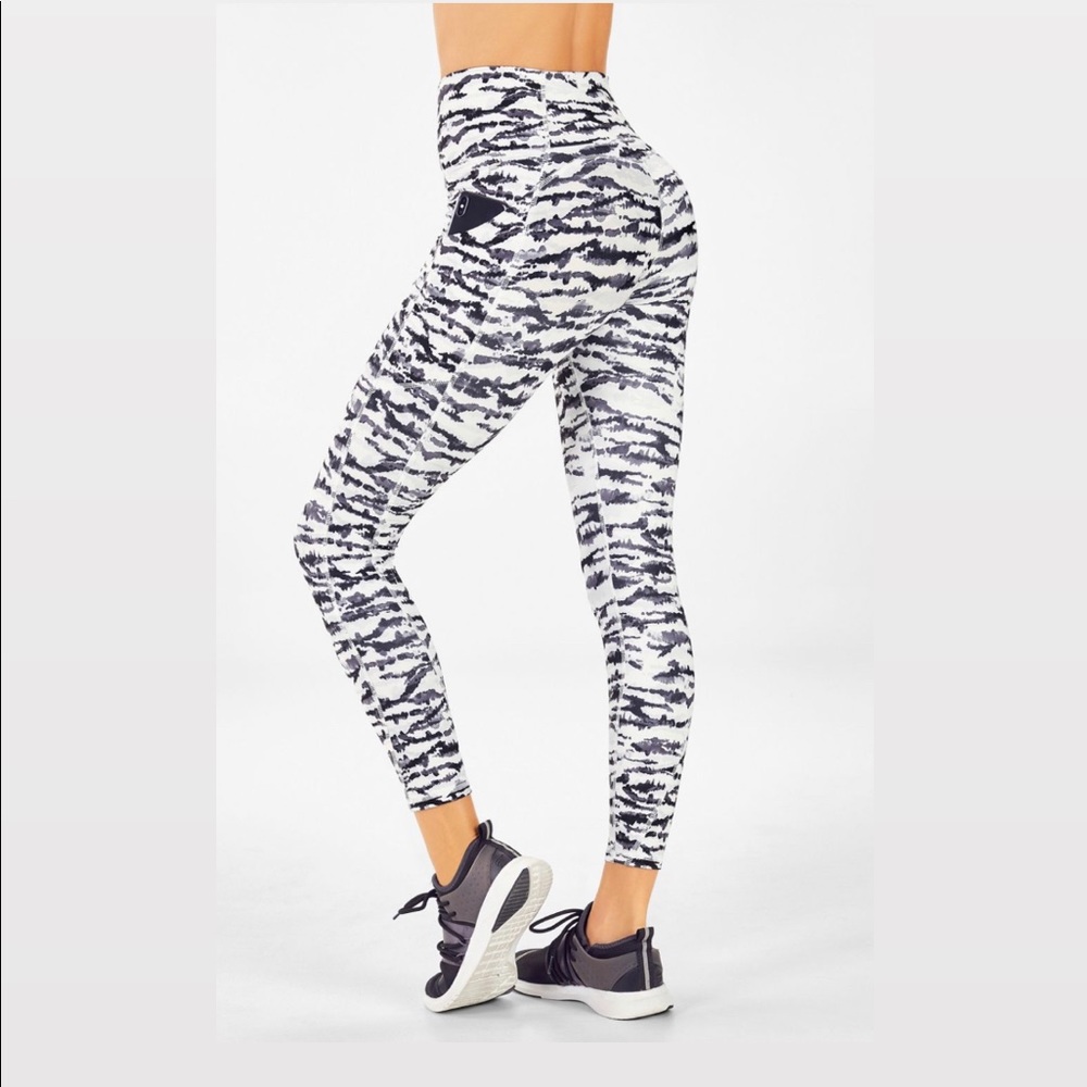 Oasis PureLuxe 7/8- white tigress